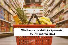 koszyk z produktami spożywczymi w tle półki sklepowe