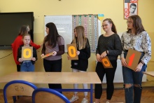 Uczniowie z Dobczyc rozgryzali matematyczne łamigłówki w ramach "Kalejdoskopu Matematycznego"