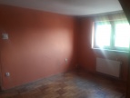 na zdjęciu znajduje lokal przeznaczony do sprzedaży