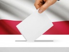 urna z kartą do głosowania
