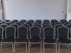 Remiza w Kornatce została wyposażona w ponad 160 nowych krzeseł