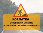 żółty znak ostrzegawczy o utrudnieniach w ruchu 